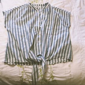 Madewell Style button down tie front shirt
